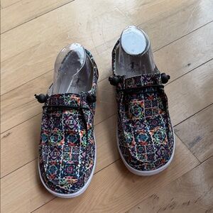 Corkys Kayak Vibrant Multicolor Geometric Mosiac Tile Pattern Slipon Sz 10 Shoes